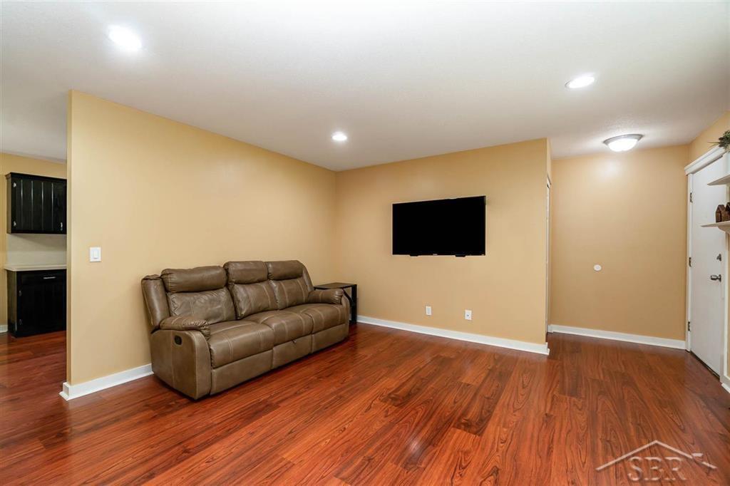 891 South Miller Road Saginaw, MI 48609 - Photo 11 of 26 50048051-10.JPG