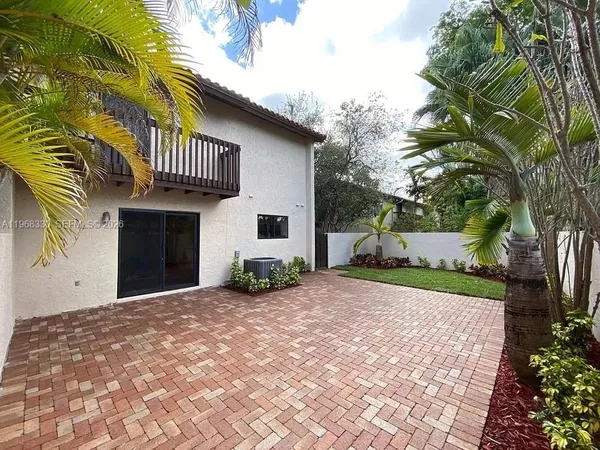 $3,900 | 13161 Southwest 95th Avenue, Unit 1, Miami, FL 33176