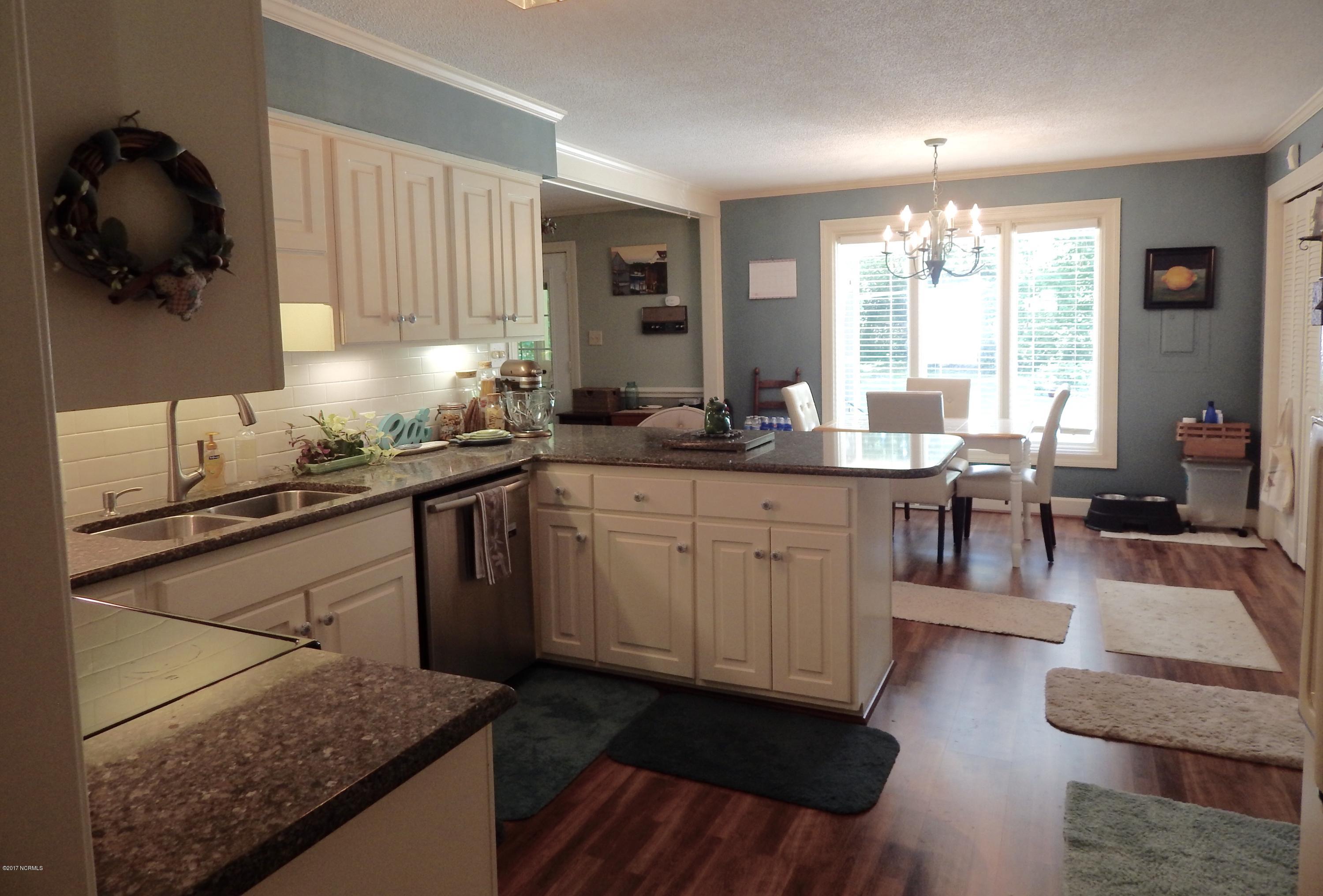 1206 Robin Hill Road Northwest Wilson, NC 27896 - Photo 6 of 29 2014-01-01 00.00.00-334