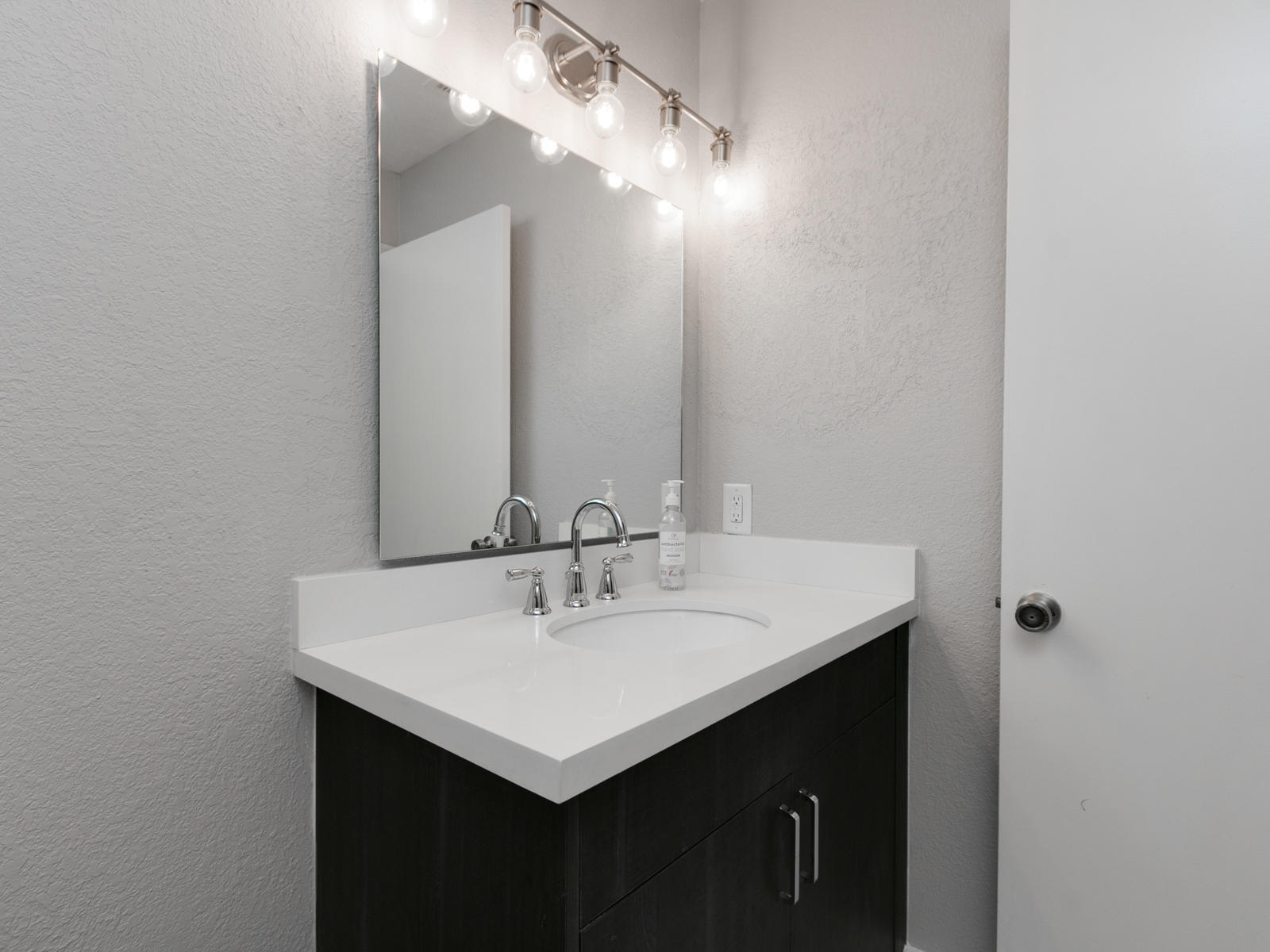 20851 Boca Ridge Drive North Boca Raton, FL 33428 - Photo 17 of 36 Downstairs Guest Bath