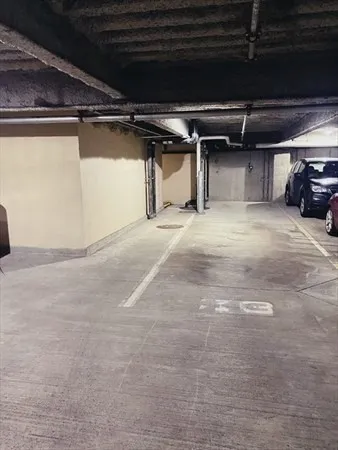 $2,300 | 116 Rantoul Street, Unit 204, Beverly, MA 01915