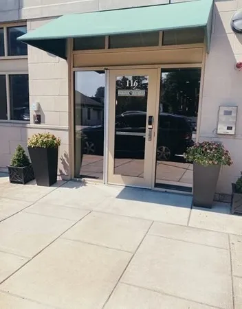 $2,300 | 116 Rantoul Street, Unit 204, Beverly, MA 01915