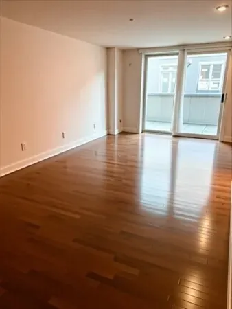 $2,300 | 116 Rantoul Street, Unit 204, Beverly, MA 01915