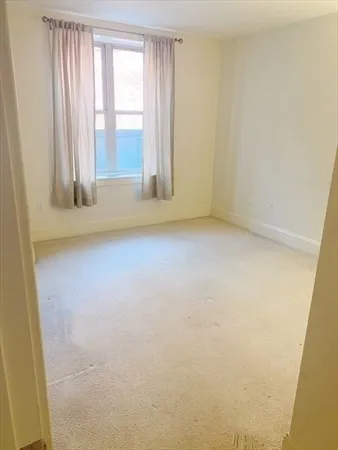 $2,300 | 116 Rantoul Street, Unit 204, Beverly, MA 01915