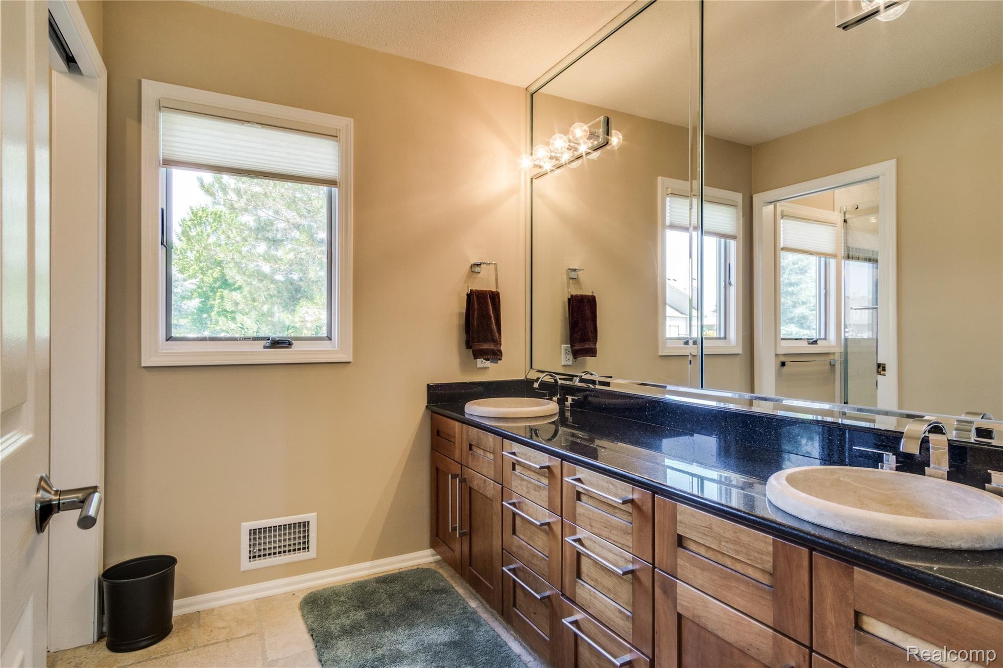 2013 East Baldwin Road Grand Blanc, MI 48439 - Photo 27 of 56 Interiors (42 of 64).jpg