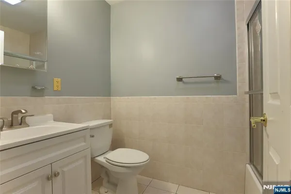 $2,600 | 43 2nd Avenue, Newark, NJ 07104