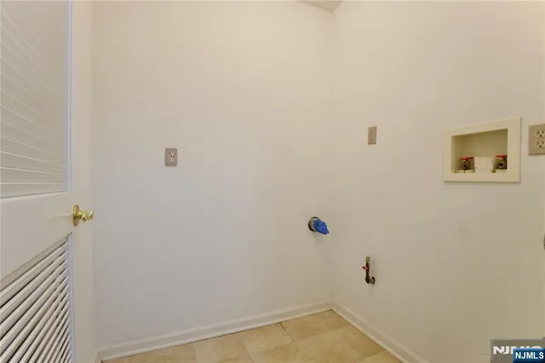 $2,600 | 43 2nd Avenue, Newark, NJ 07104