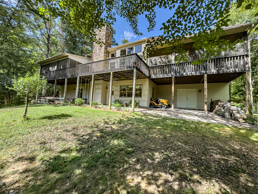 59 Cabin Run Lane Murphy, NC 28906 - Photo 70 of 82 a front view of a house with a garden