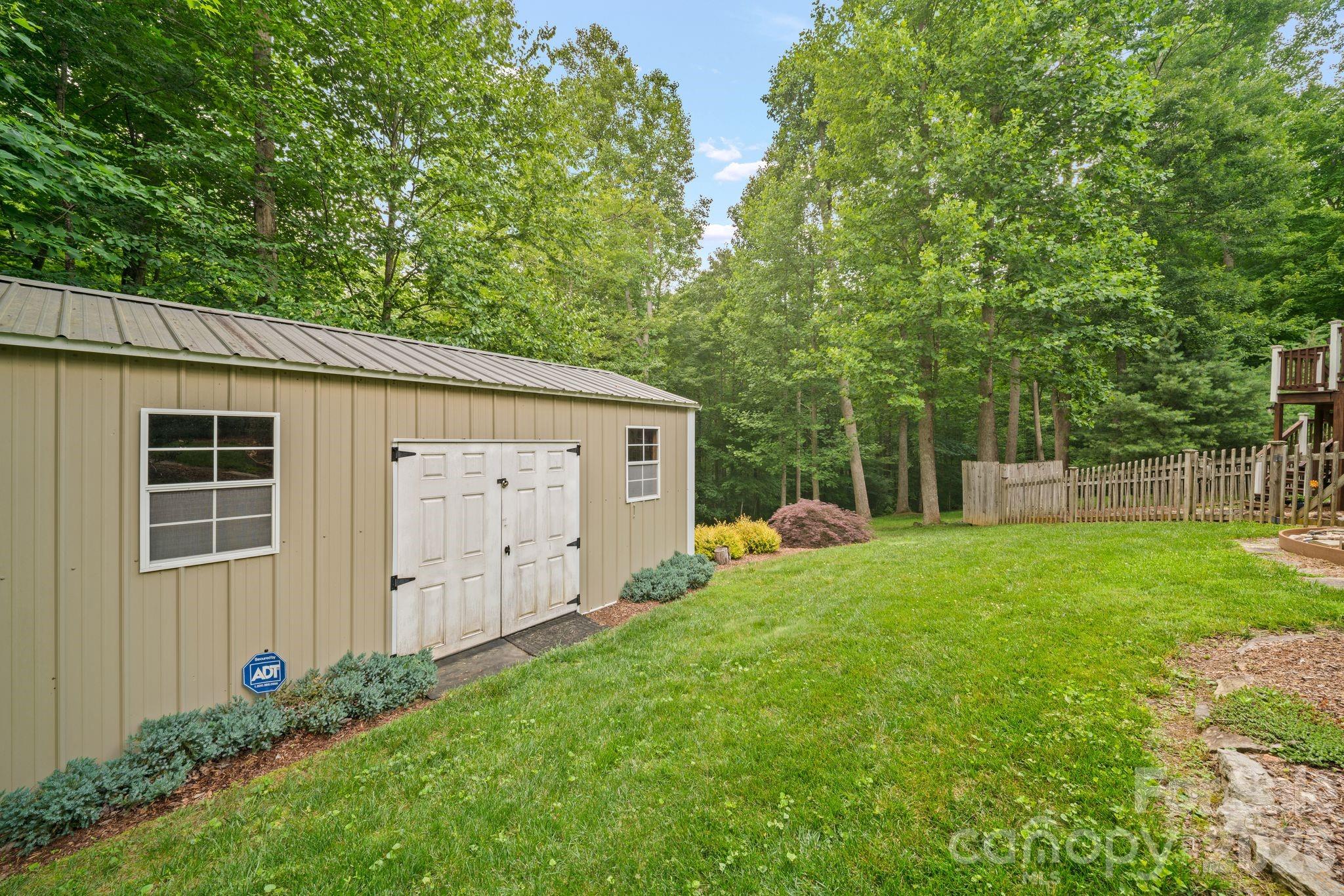 813 Beech Tree Place Hendersonville, NC 28792 - Photo 36 of 41