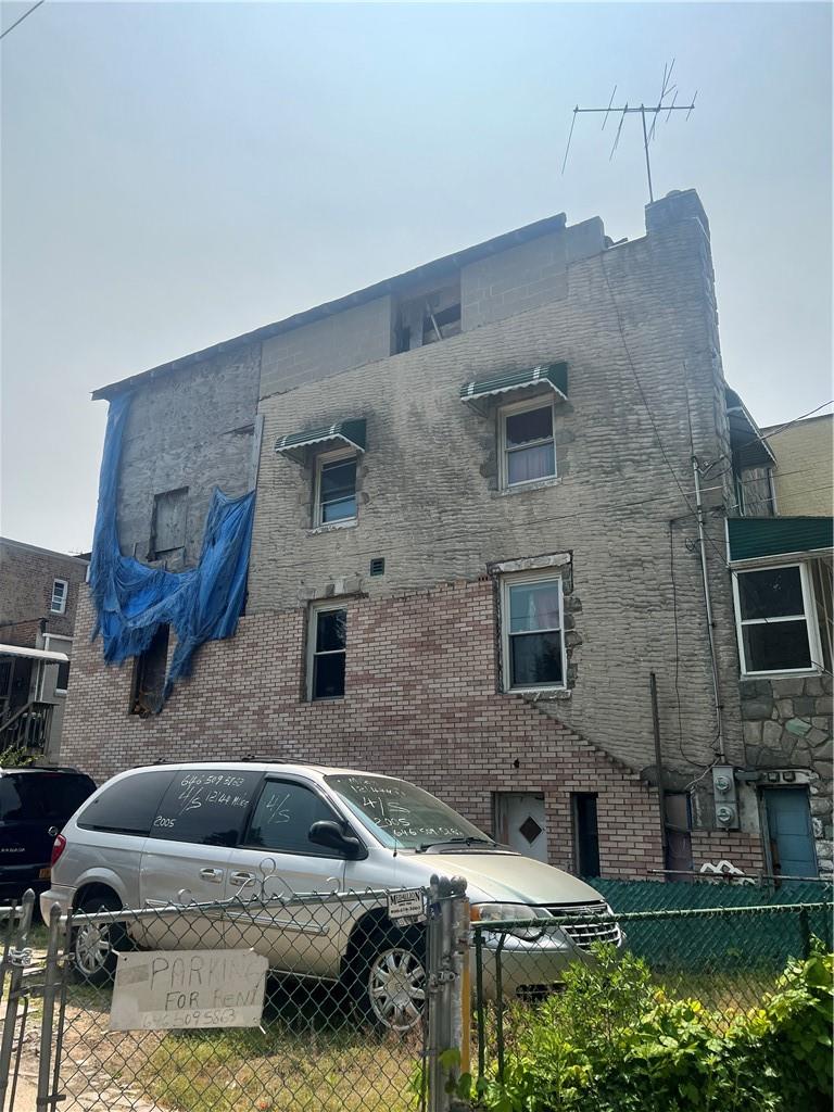 2950 Dewitt Place Bronx, NY 10469 - Photo 8 of 8 a house view with a outdoor space