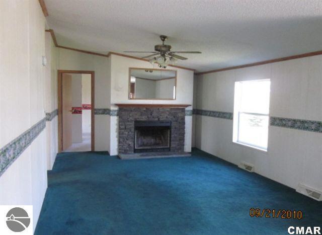 8911 North Ferris Road Elwell, MI 48832 - Photo 5 of 16 1768124-4.JPG