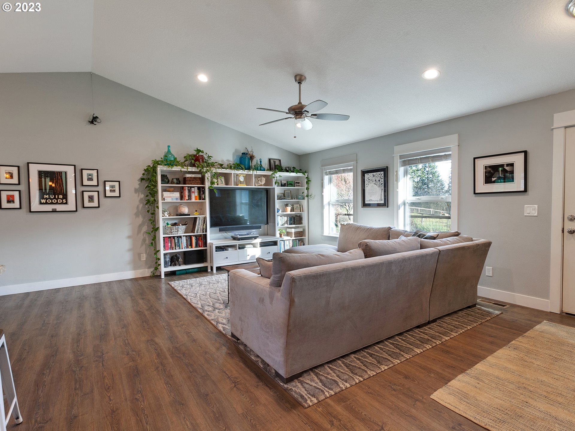 26401 Southwest Chehalem Station Road Sherwood, OR 97140 - Photo 3 of 29 Family Room
