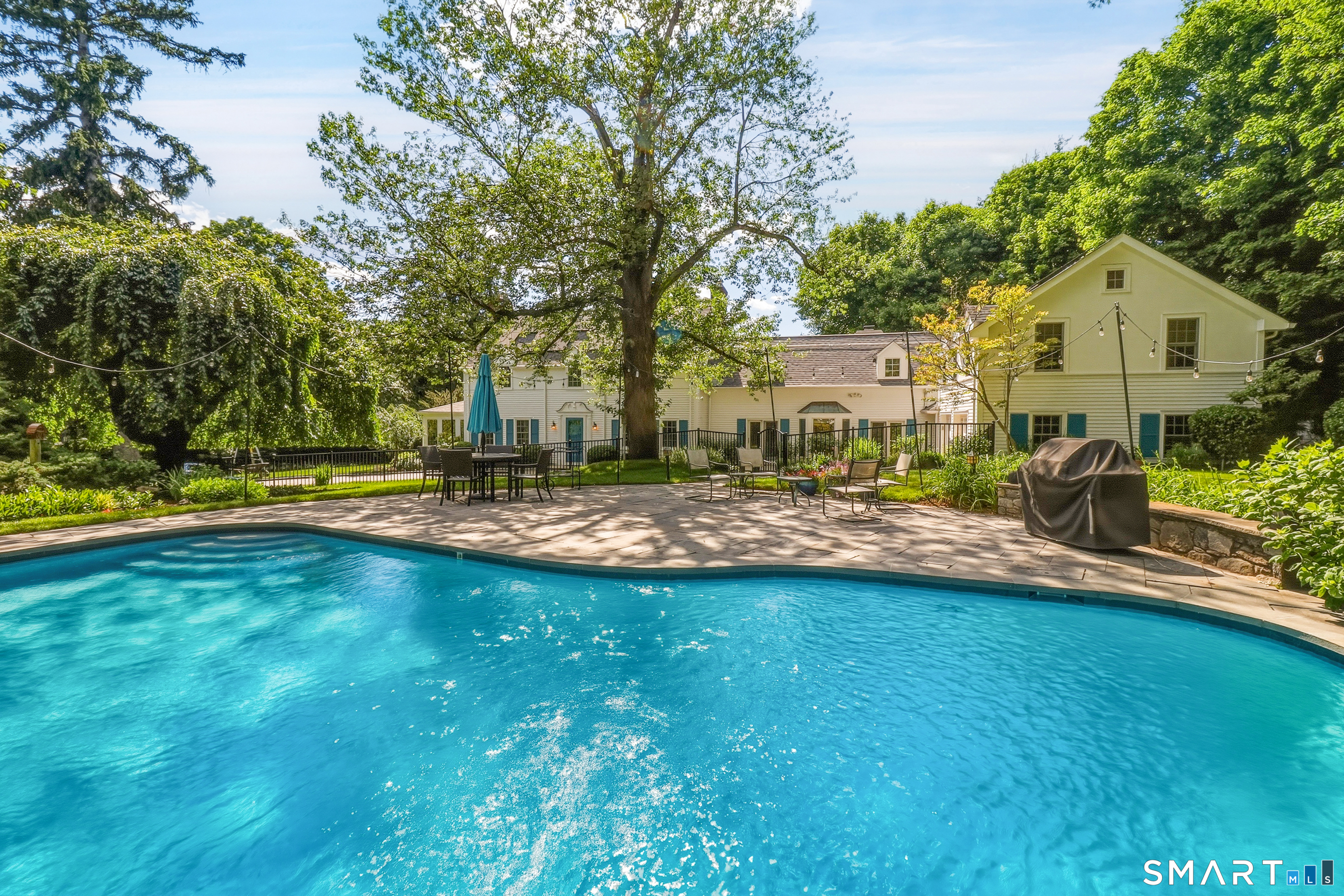 39 Stanwich Road Greenwich, CT 06830 - Photo 4 of 28
