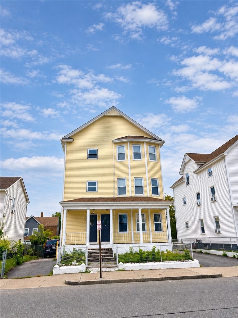 267 Prospect Street Pawtucket, RI 02860 - Photo 1 of 9 Gallery Image 1