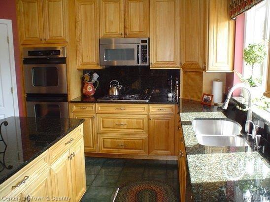 1158 Ridgeway Drive Rochester, MI 48307 - Photo 5 of 25 Stainless Steel Appliances