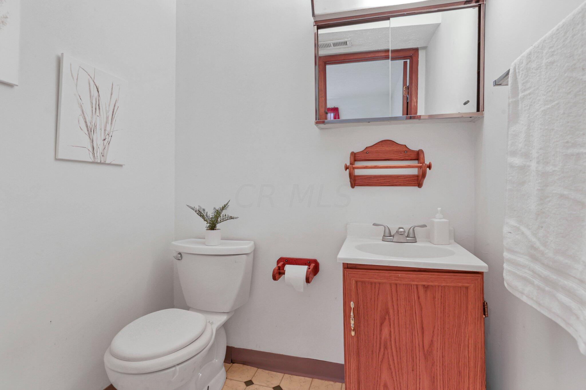 910 Ruma Road Columbus, OH 43207 - Photo 42 of 43 42-web-or-mls-0N4A3443