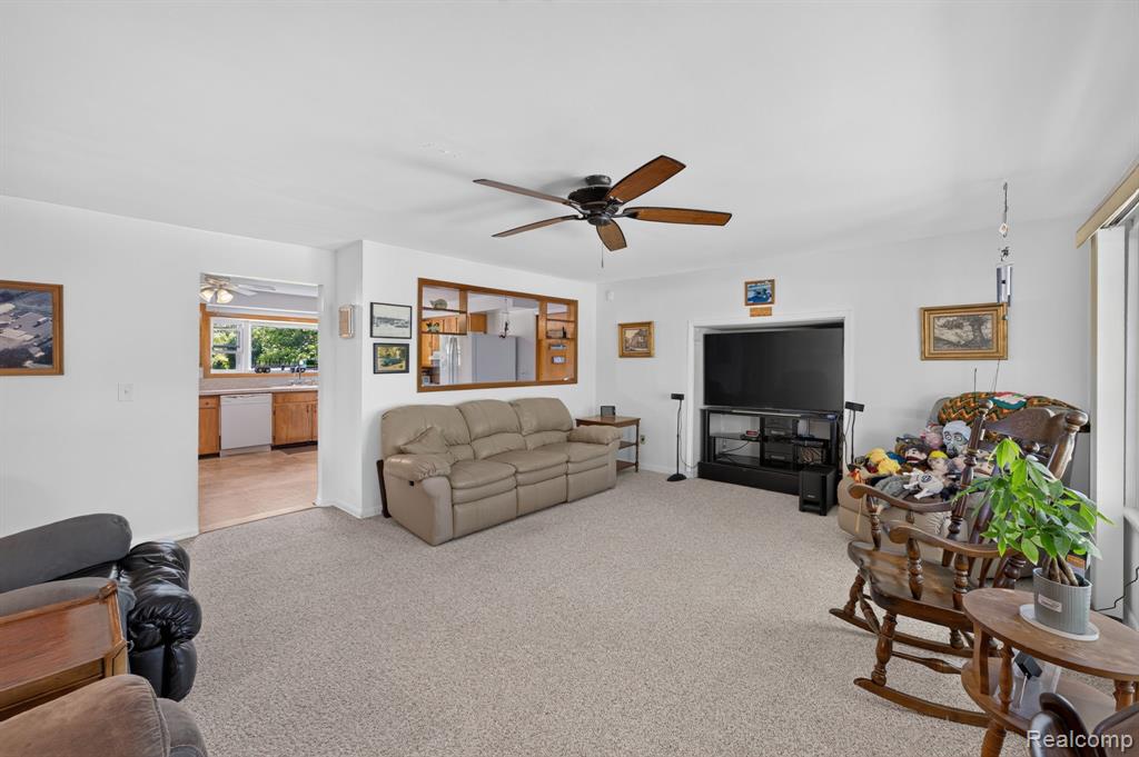 5233 Torrey Road Flint, MI 48507 - Photo 9 of 45