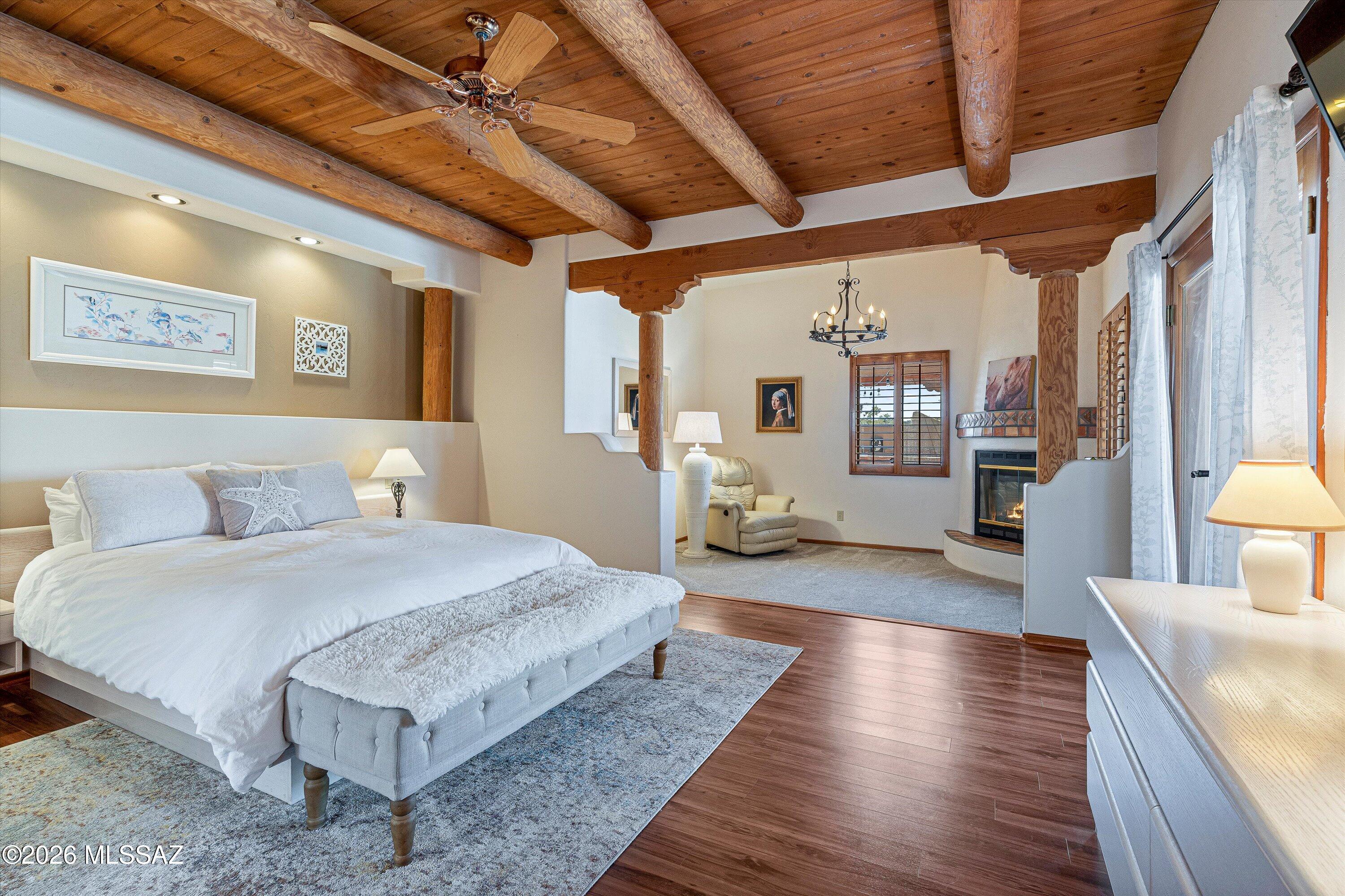 11160 East Golf Links Road Tucson, AZ 85730 - Photo 17 of 51 A primary bedroom built for relaxation.