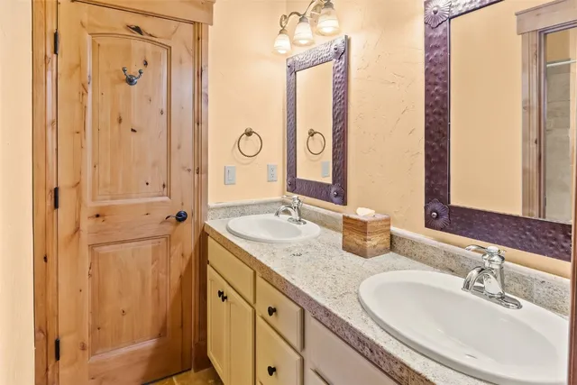 $2,995,000 | 490 Two Cabins Drive, Silverthorne, CO 80498