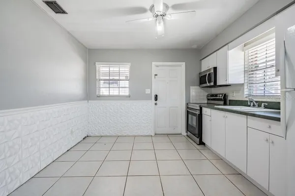 $2,400 | 2709 West Abdella Street, Tampa, FL 33607