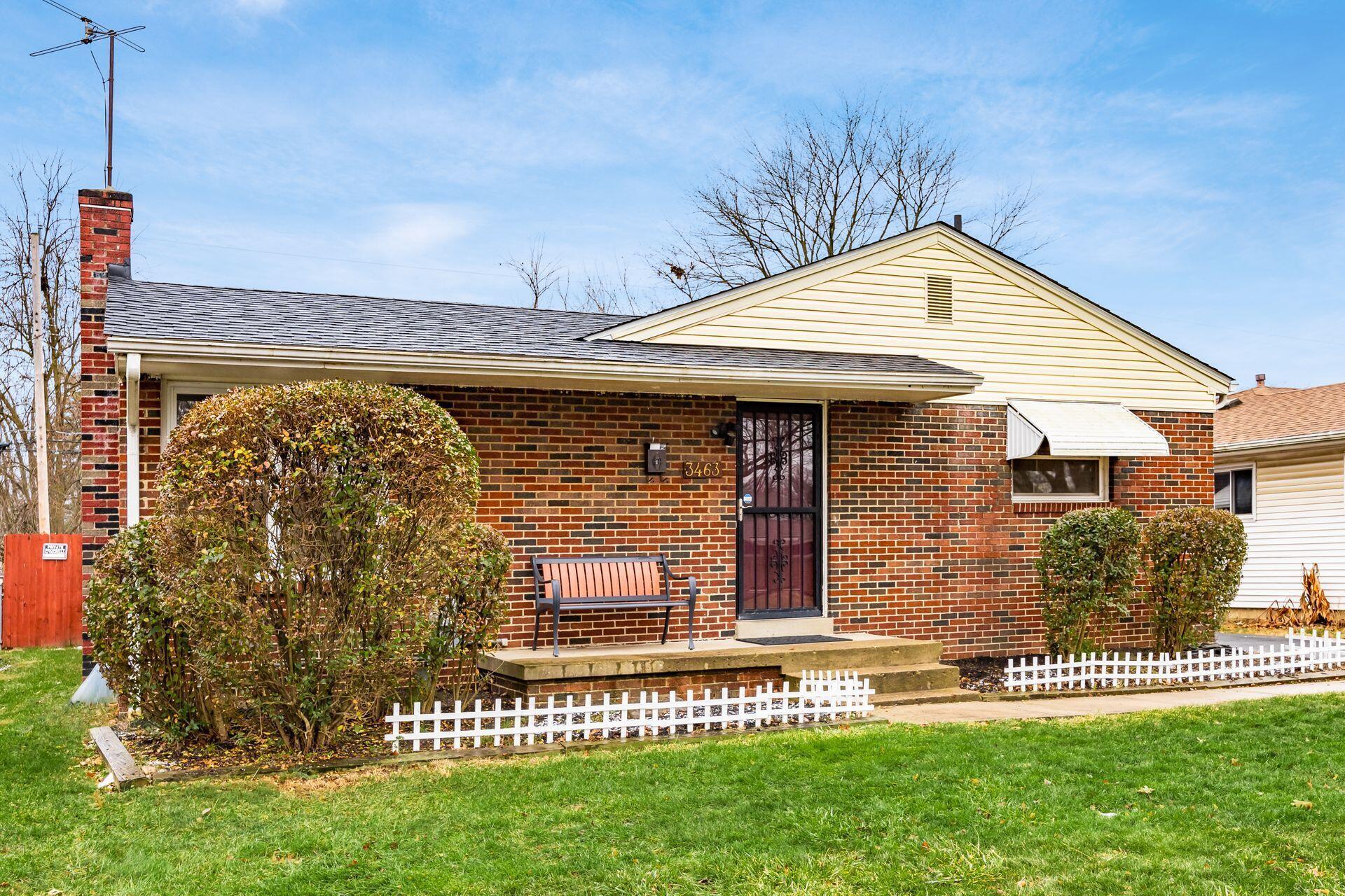 3463 Scottwood Road Columbus, OH 43227 - Photo 4 of 36 004_616e6188347_scottwood 010