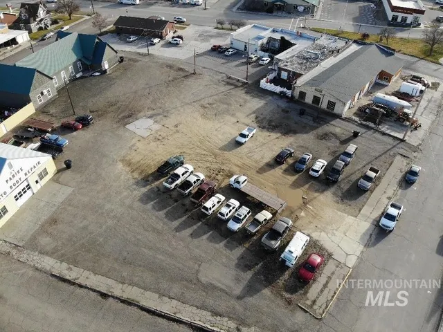 $159,000 | 490 East 1st Street, Weiser, ID 83672