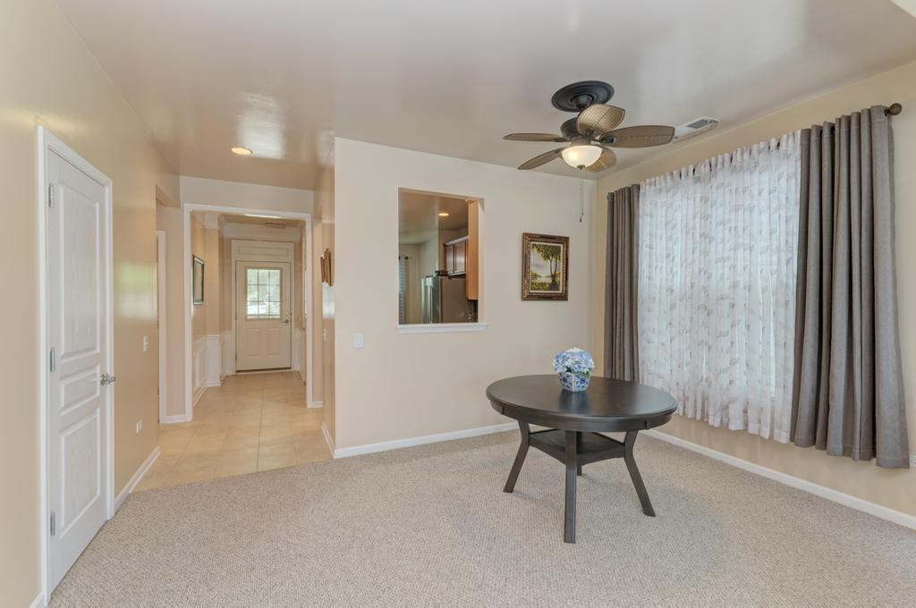 2886 Edgewater Drive Elgin, IL 60124 - Photo 14 of 31