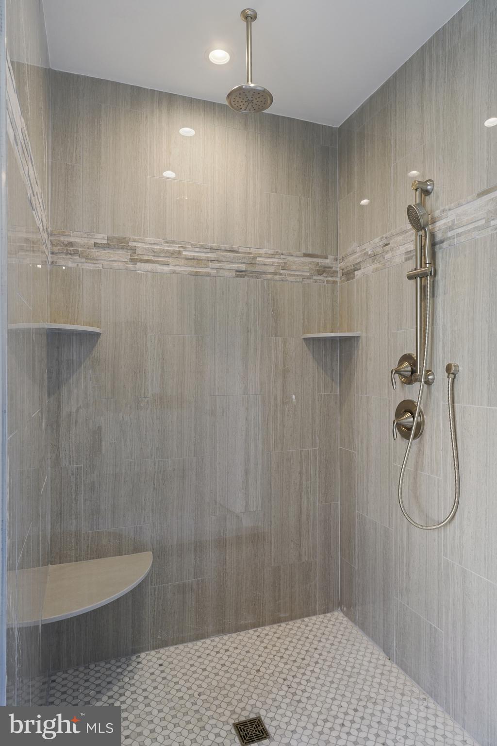 32 Decatur Street Berlin, MD 21811 - Photo 25 of 44 Cascading shower head