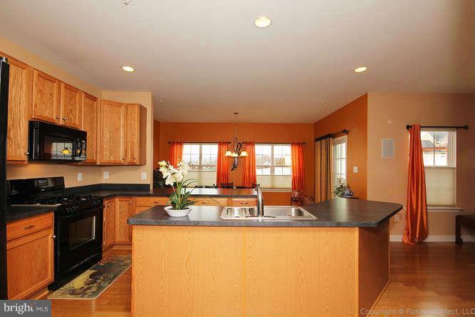 1618 Fletchers Way Point of Rocks, MD 21777 - Photo 7 of 29 Kitchen