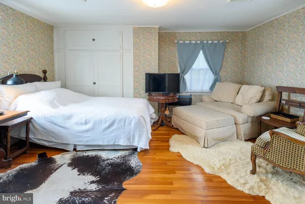a living room filled with furniture