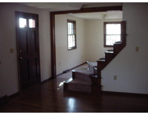 6 North Hunt Road Amesbury, MA 01913 - Photo 6 of 7