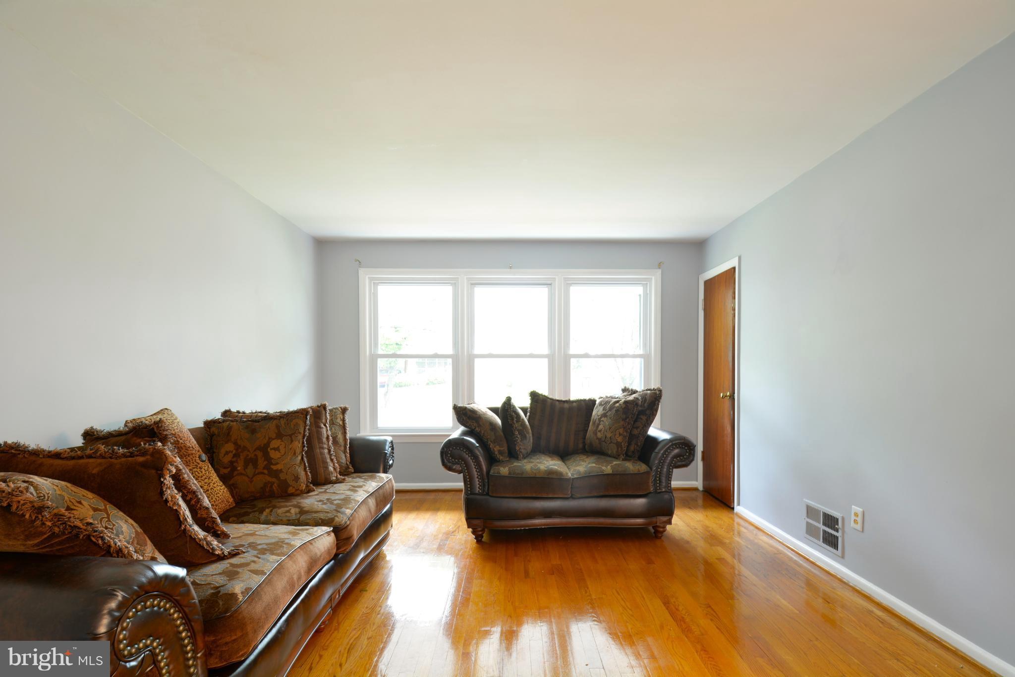 8315 Legation Road New Carrollton, MD 20784 - Photo 11 of 25 Family Room