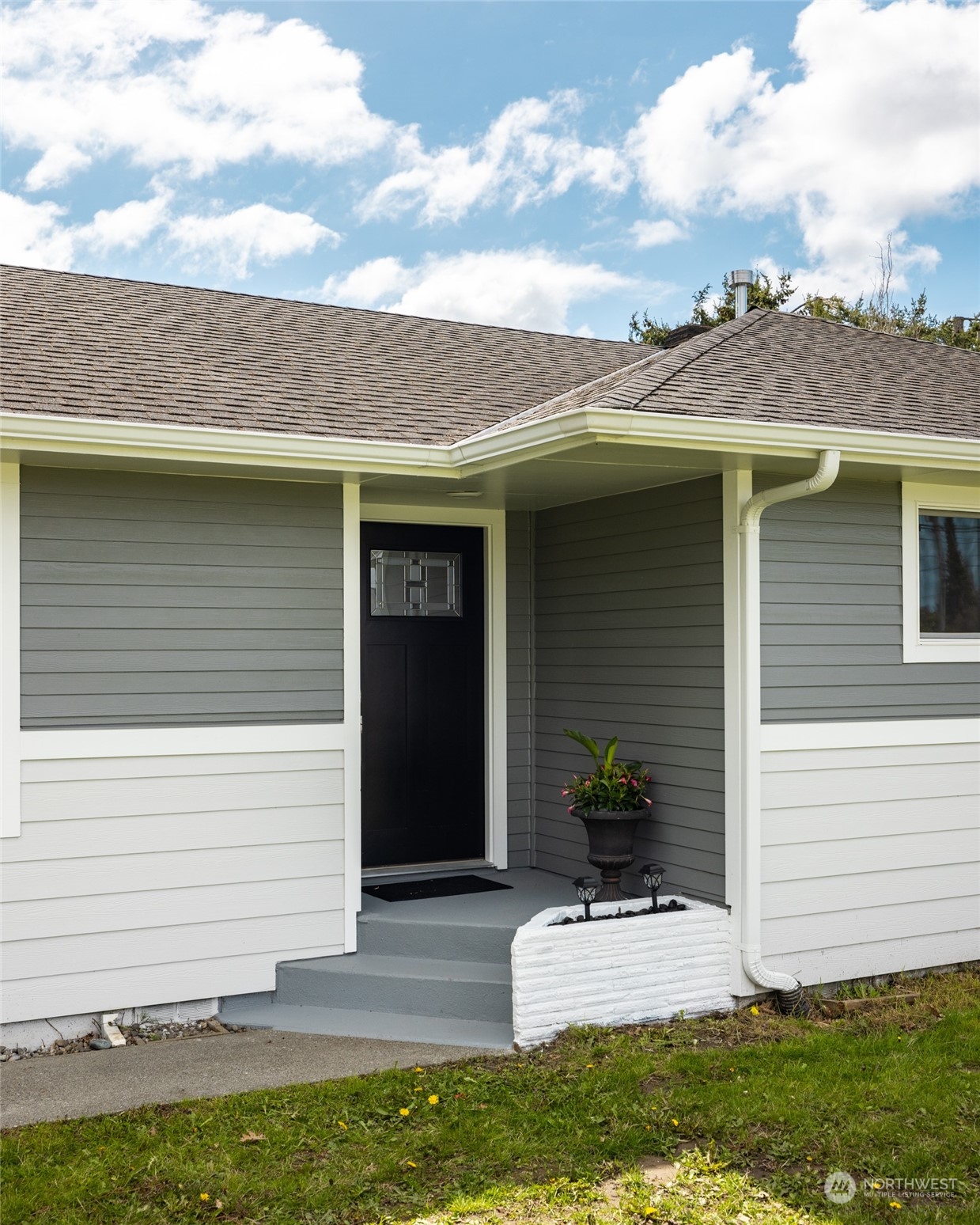 880 Peterson Road Burlington, WA 98233 - Photo 3 of 39 Gallery Image 3