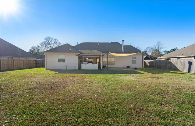 $325,000 | 632 Foxfield Lane, Madisonville, LA 70447