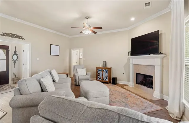 $325,000 | 632 Foxfield Lane, Madisonville, LA 70447