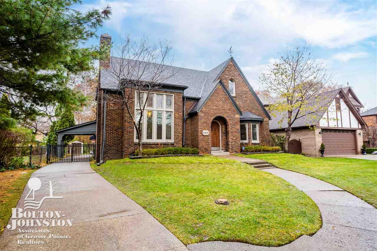 590 Barrington Road Grosse Pointe Park, MI 48230 - Photo 1 of 63