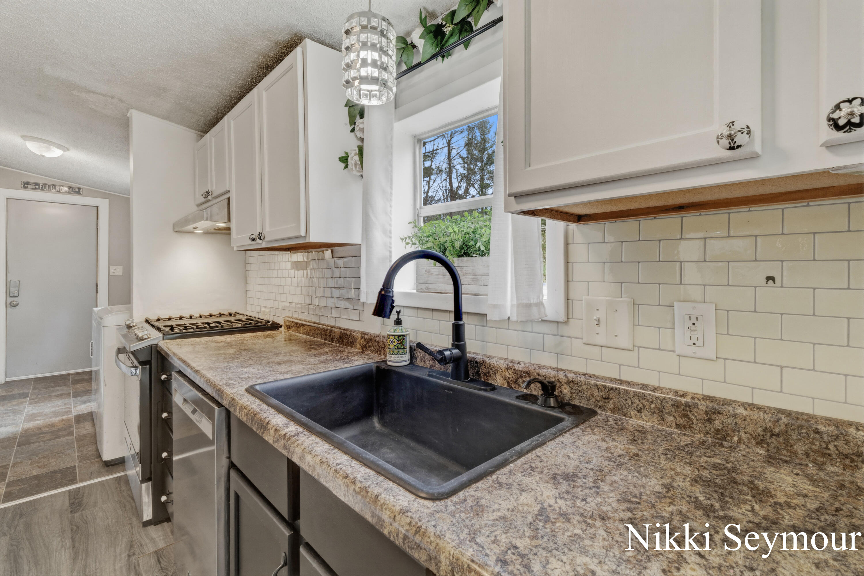 429 East Church Road Twin Lake, MI 49457 - Photo 4 of 37 Nikki Seymour - 429 E Church Road (37)-1