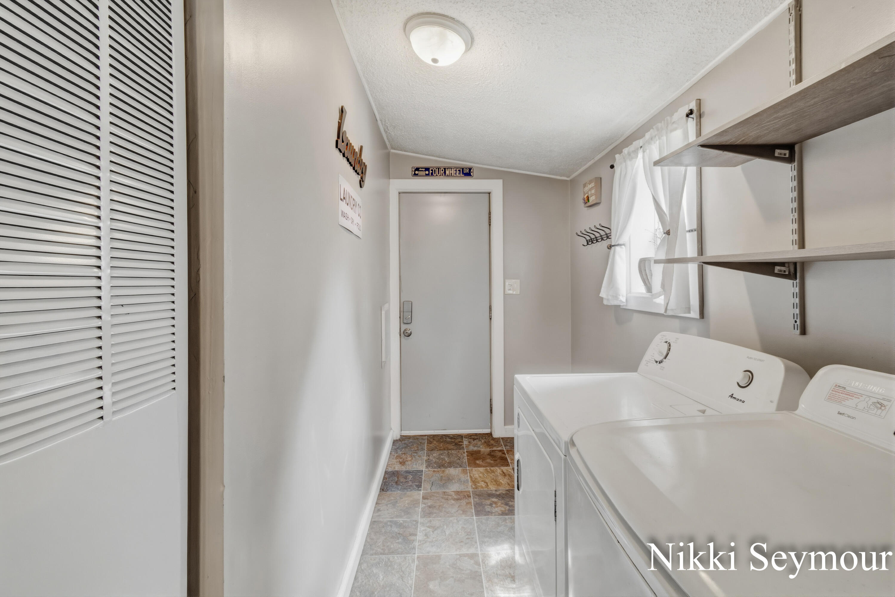 429 East Church Road Twin Lake, MI 49457 - Photo 8 of 37 Nikki Seymour - 429 E Church Road (37)-2