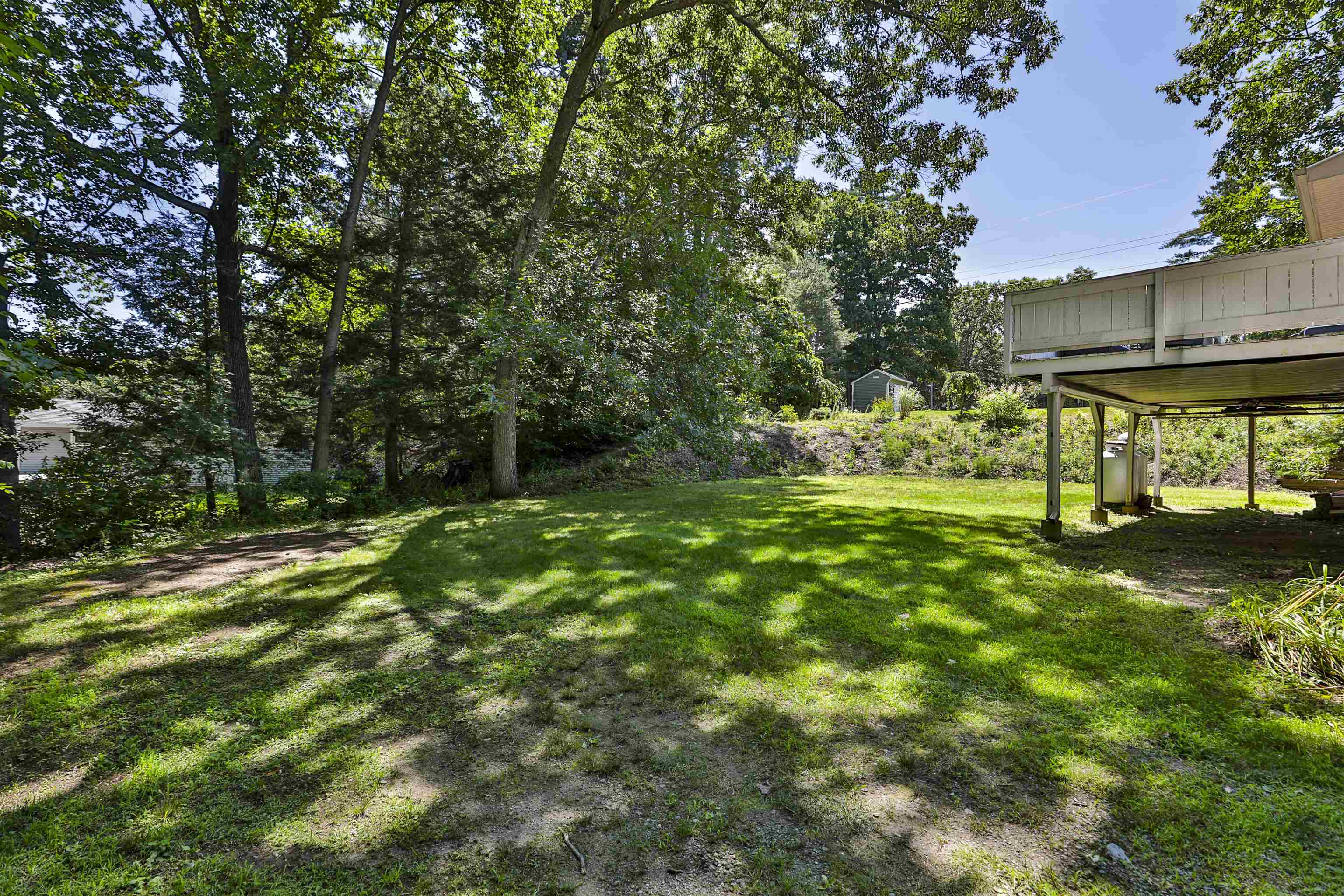 61 Knollcrest Road Goffstown, NH 03045 - Photo 5 of 38 Gallery Image 5