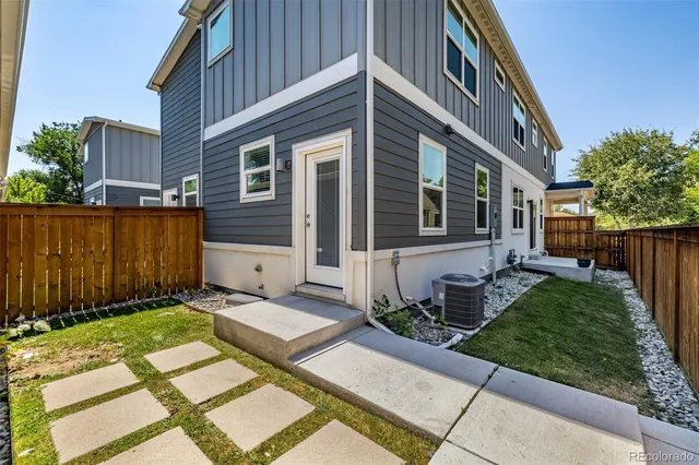 $689,000 | 2858 South Delaware Street, Englewood, CO 80110