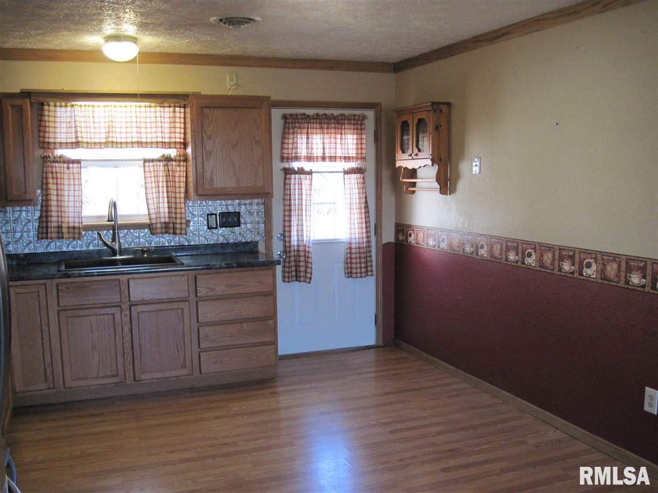 12582 Carter Road Pekin, IL 61554 - Photo 12 of 28 Gallery Image 12