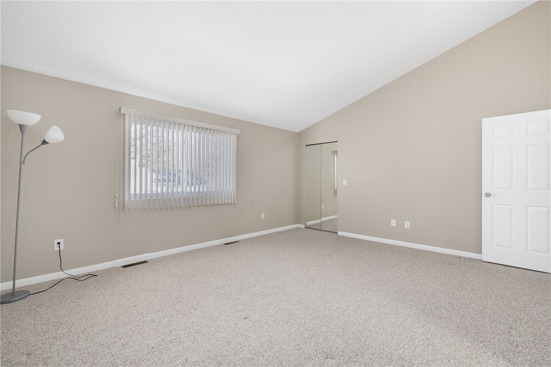 844 Williamsburg Circle, Unit 844 Warwick, RI 02886 - Photo 18 of 43 BEDROOM