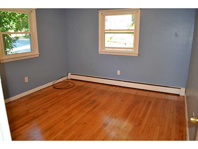 40 Iroquois Road Cumberland, RI 02864 - Photo 8 of 11 Bedroom.