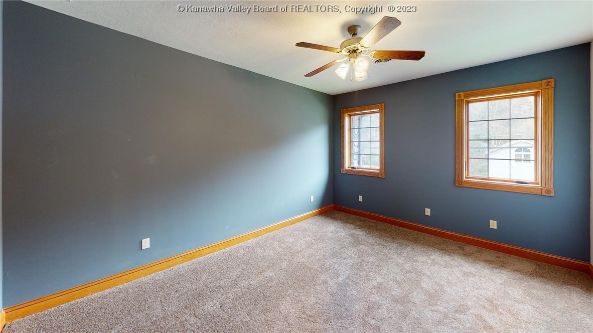4131 Green Valley Road Huntington, WV 25701 - Photo 17 of 40 Gallery Image 17