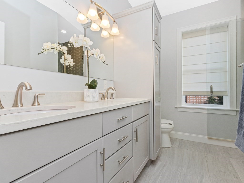 177 Winthrop Road, Unit 4 Brookline, MA 02445 - Photo 11 of 25 Gallery Image 11