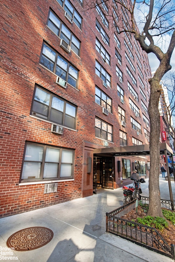 330 3rd Avenue, Unit 15H Manhattan, NY 10010 - Photo 9 of 13