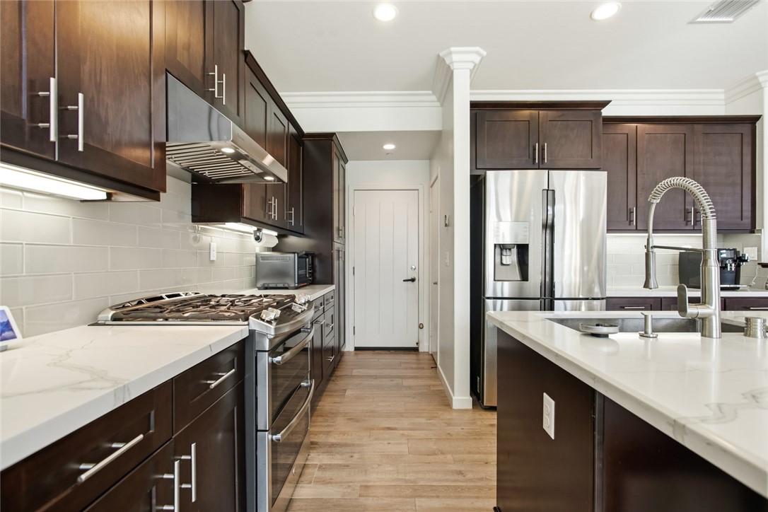 47 Finch Lake Forest, CA 92630 - Photo 11 of 55