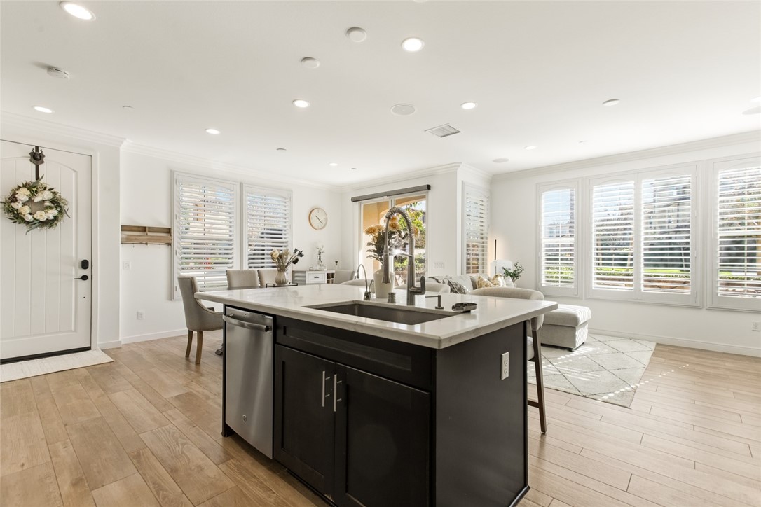 47 Finch Lake Forest, CA 92630 - Photo 14 of 55