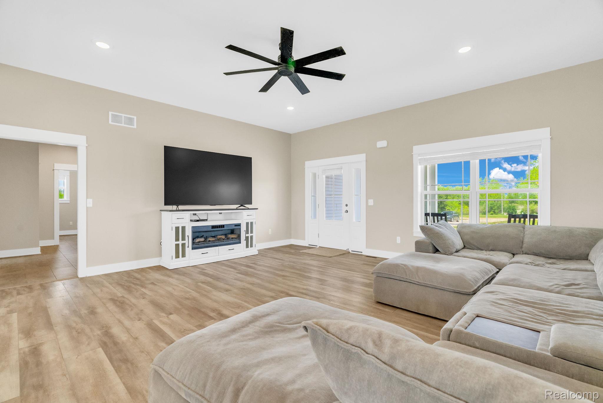 7600 Church Road Imlay City, MI 48444 - Photo 16 of 38 15-web-or-mls-DSC05882.JPG