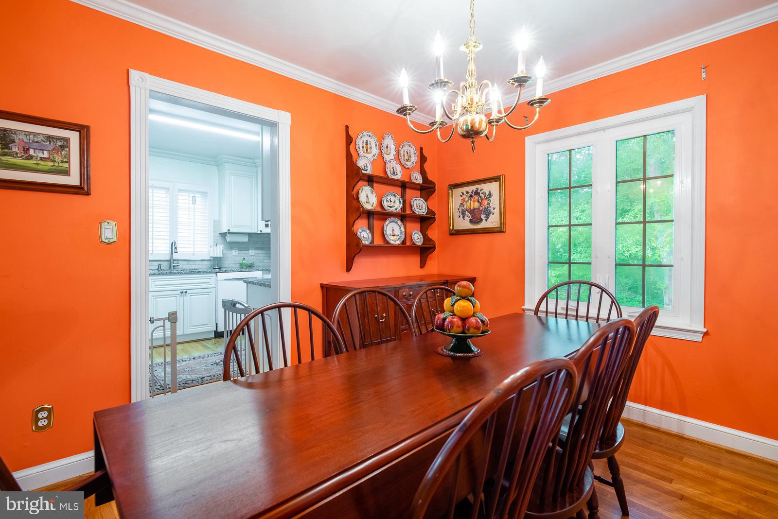 9112 Grist Mill Road Alexandria, VA 22309 - Photo 11 of 35 Great dining room